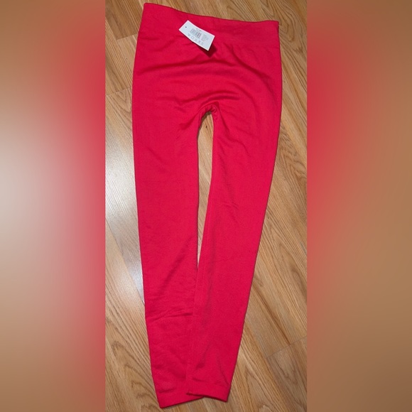 Sweet rose. 100% Polyester - Picture 1 of 2